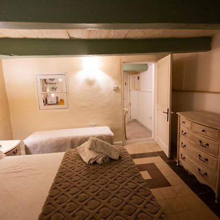 Arcanum Apartment 1 Very Close To Seafront Bus Station And Ferry To Valletta Senglea Ngoại thất bức ảnh