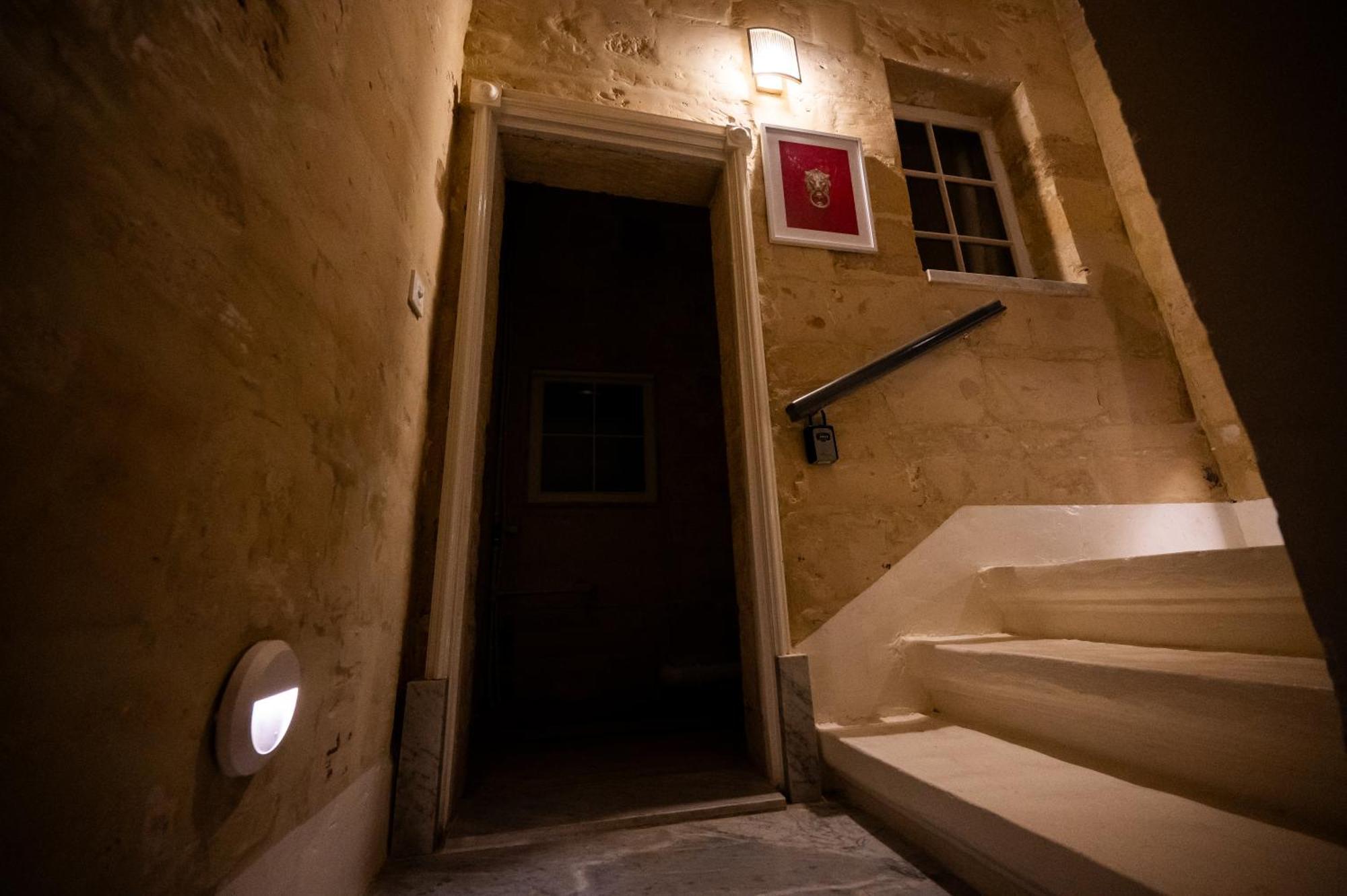 Arcanum Apartment 1 Very Close To Seafront Bus Station And Ferry To Valletta Senglea Ngoại thất bức ảnh